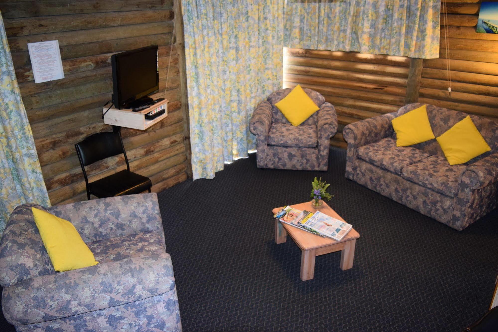 Lazy Acre Log Cabins Lakes Entrance Εξωτερικό φωτογραφία