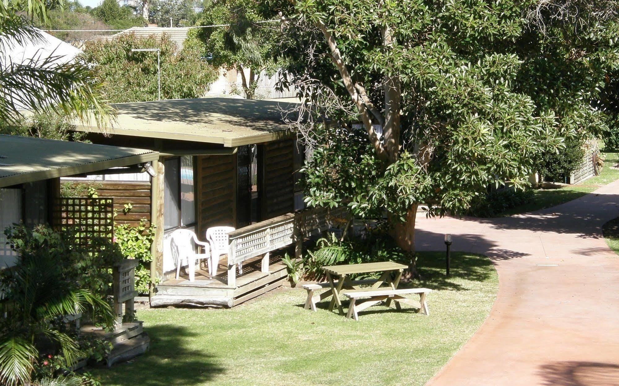 Lazy Acre Log Cabins Lakes Entrance Εξωτερικό φωτογραφία