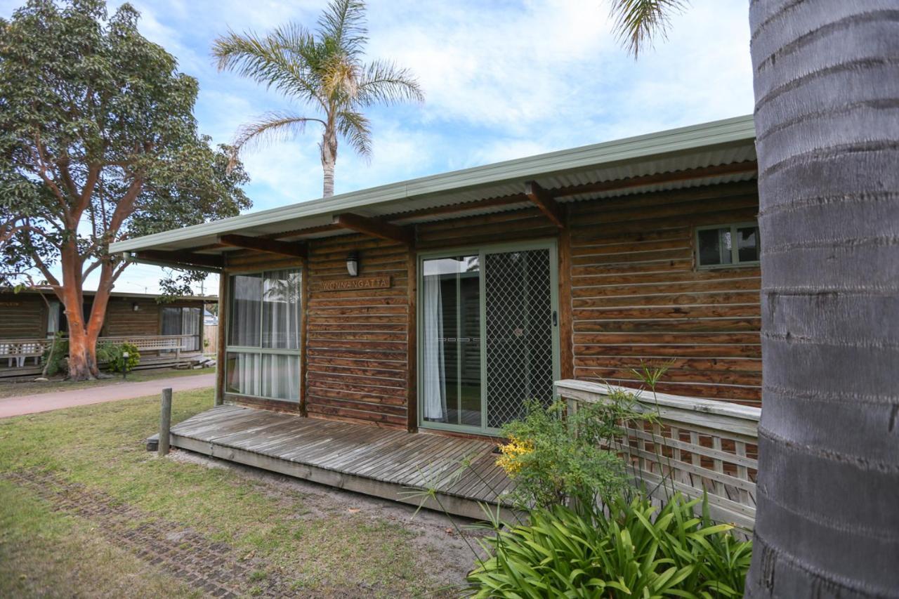Lazy Acre Log Cabins Lakes Entrance Εξωτερικό φωτογραφία