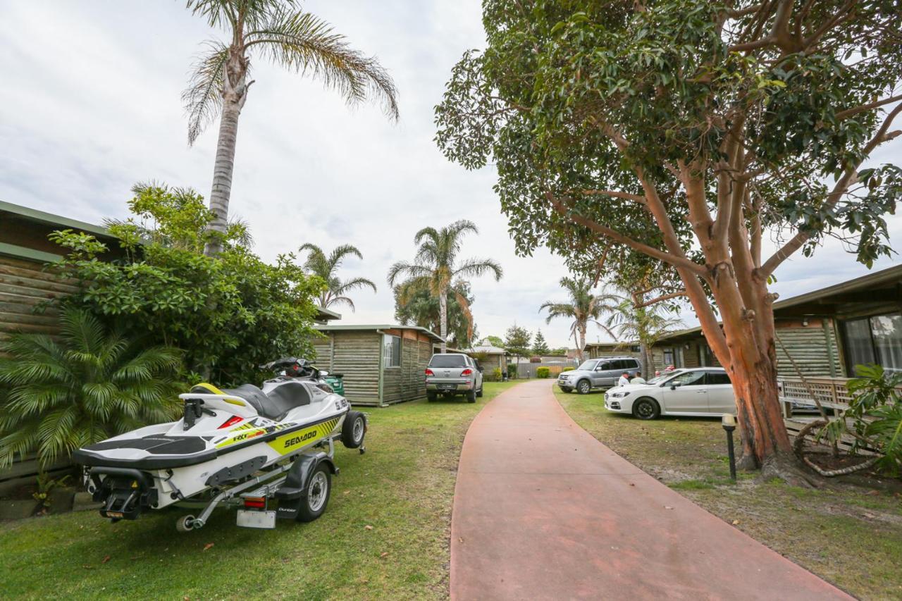 Lazy Acre Log Cabins Lakes Entrance Εξωτερικό φωτογραφία