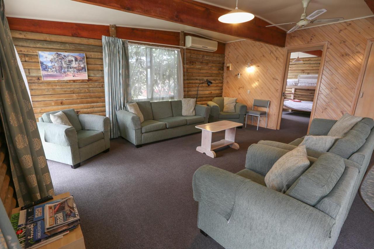 Lazy Acre Log Cabins Lakes Entrance Εξωτερικό φωτογραφία